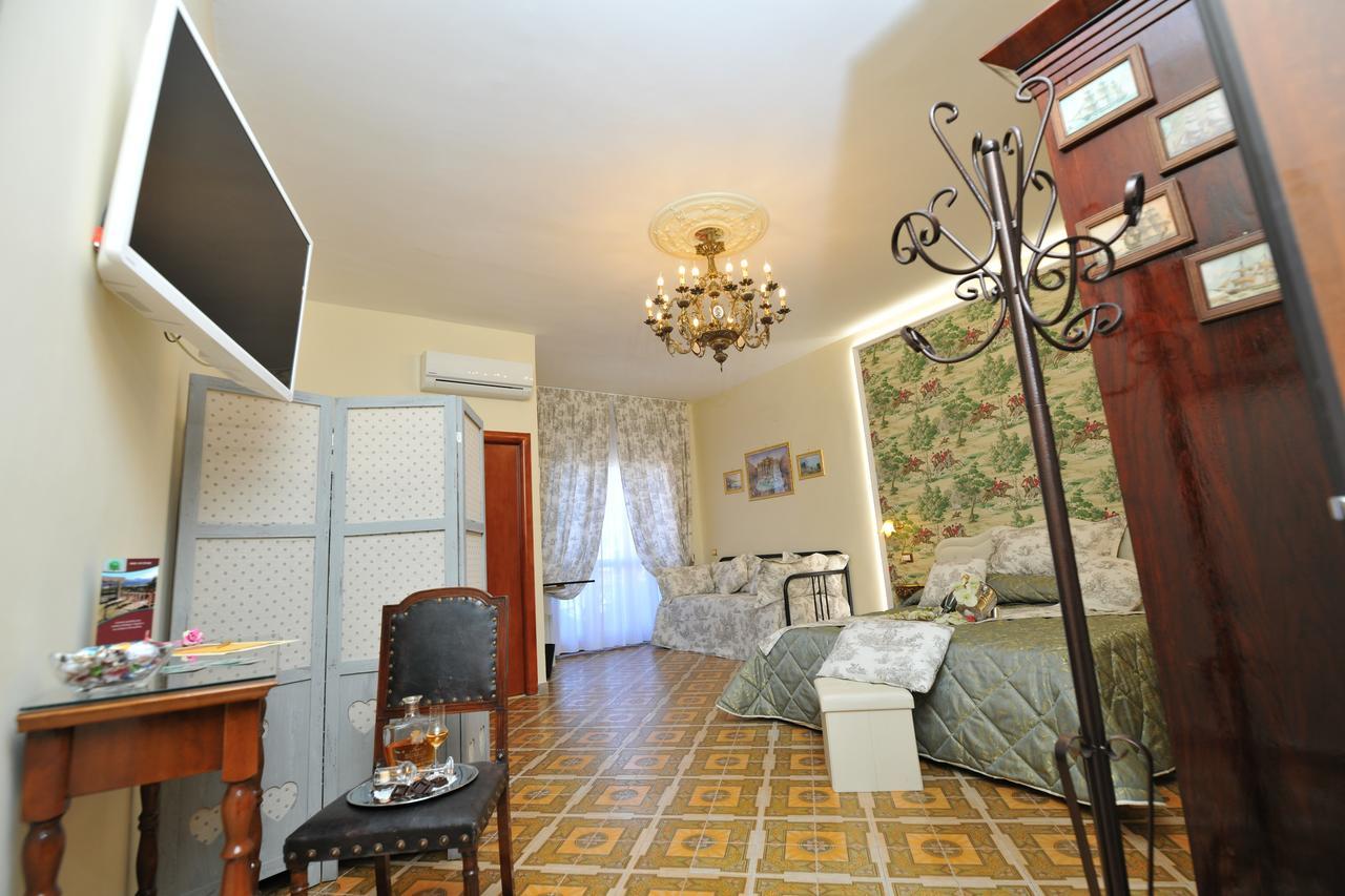 B&B Le Cycas Castellammare di Stabia Exteriör bild
