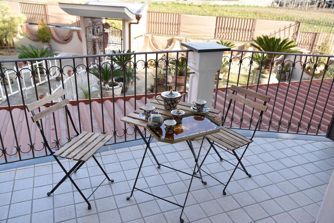 B&B Le Cycas Castellammare di Stabia Exteriör bild