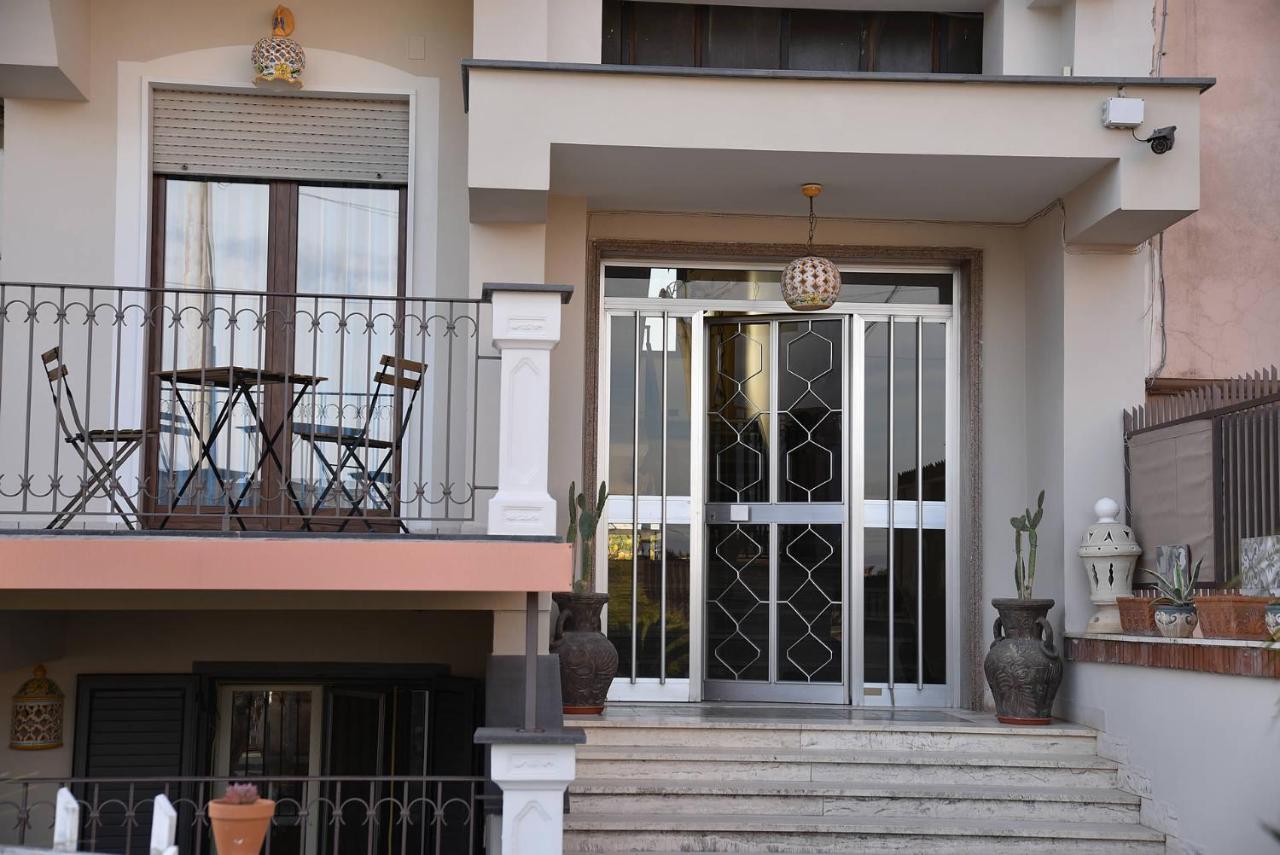 B&B Le Cycas Castellammare di Stabia Exteriör bild